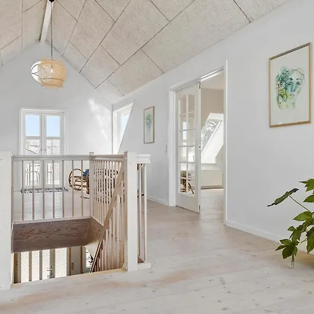6 Bedroom Stunning In Holiday home Hojer