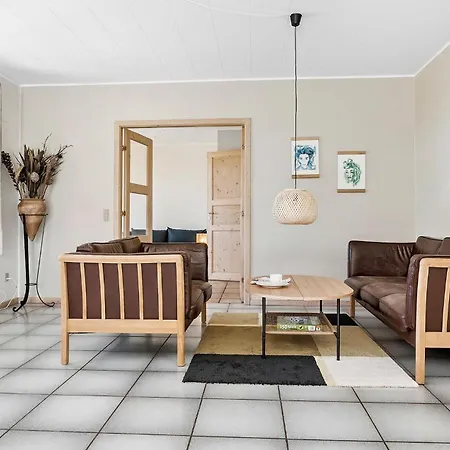 度假居 6 Bedroom Stunning In