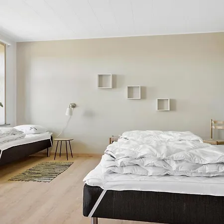Holiday home 6 Bedroom Stunning In Hojer