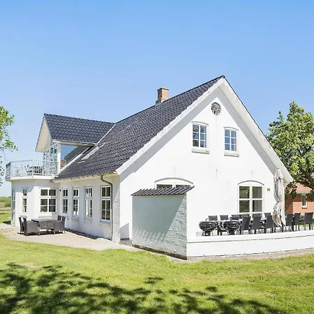 6 Bedroom Stunning In *
